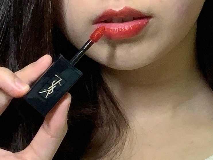 YSL 彩蜜唇色漆亮系列唇膏 VERNIS À LÈVRES VINYL CREAM