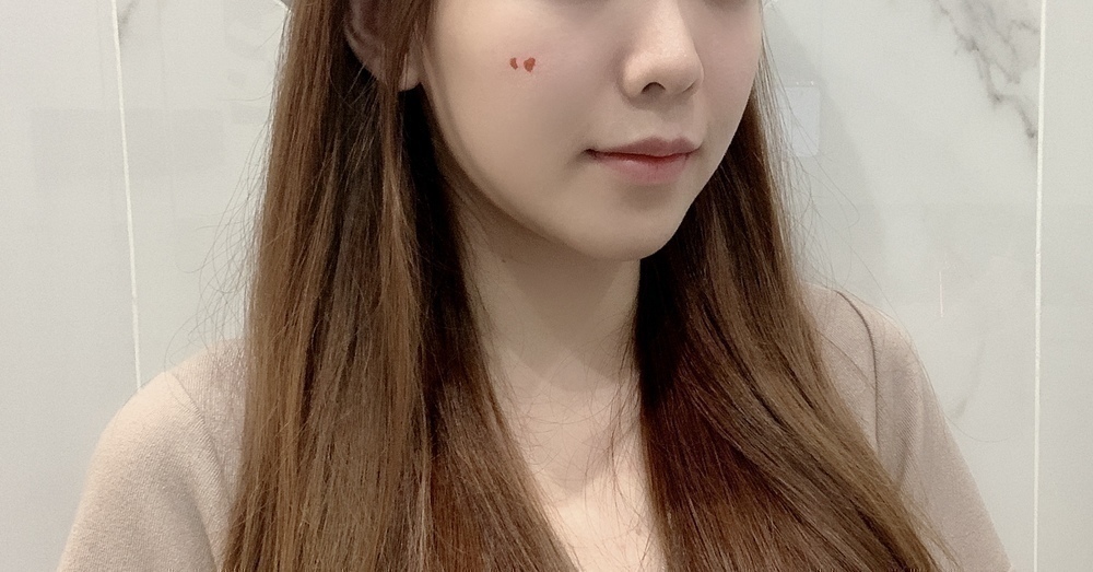 benefit 心動唇頰兩用胭脂水 Lovetint Cheek & Lip Stain