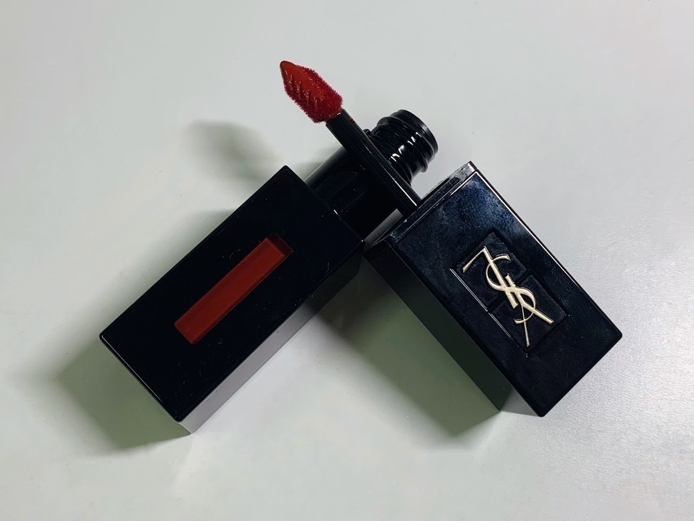 YSL 彩蜜唇色漆亮系列唇膏 VERNIS À LÈVRES VINYL CREAM