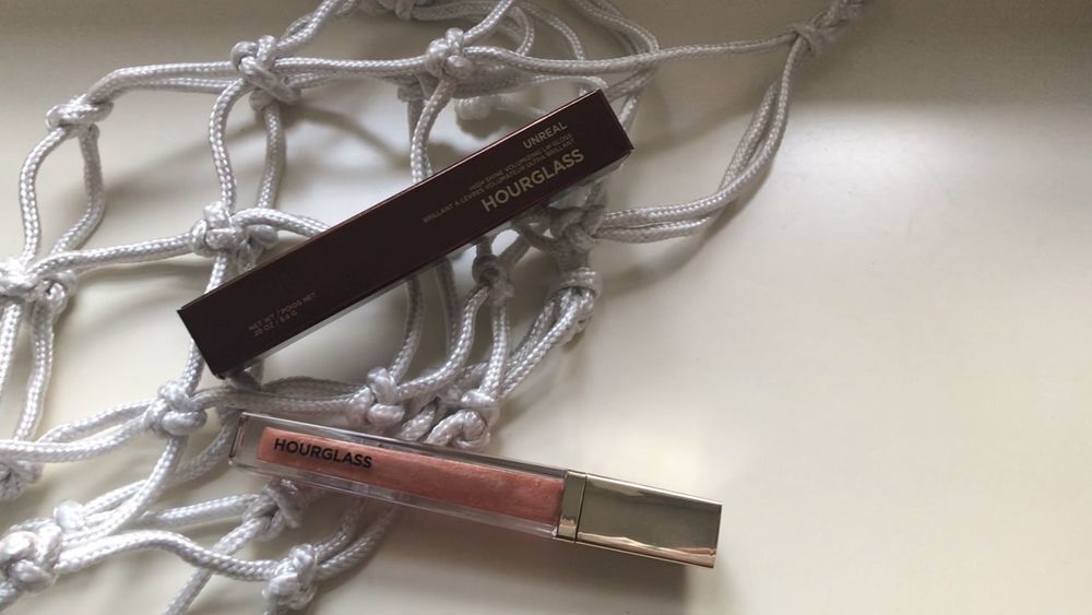 Hourglass 豐潤閃亮唇彩 Unreal High Shine Volumizing Lip Gloss