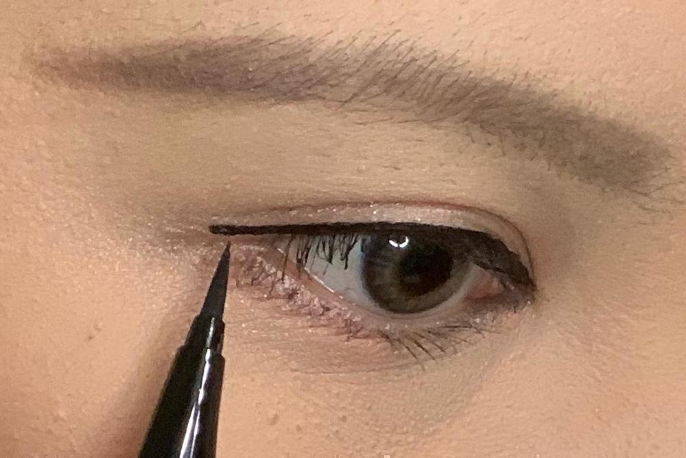 Fenty Beauty 眼線液 iTrial 美評 新手 眼線液 防水 持久 Fenty Beauty Flyliner Longwear Liquid Eyeliner 持久眼線筆