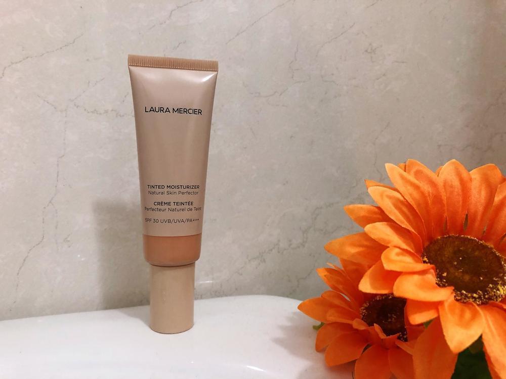 Laura Mercier 粉底 潤色粉底 iTRIAL 美評 升級 保濕 輕盈 無負擔 底妝 Tinted Moisturizer 輕透水凝潤色粉底